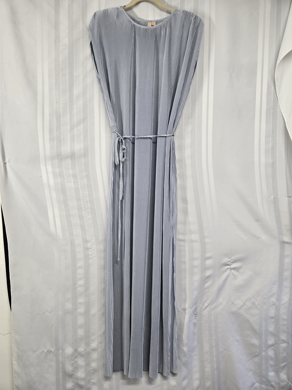 SilverPleated Maxi Dress with Waist Tie Size XL